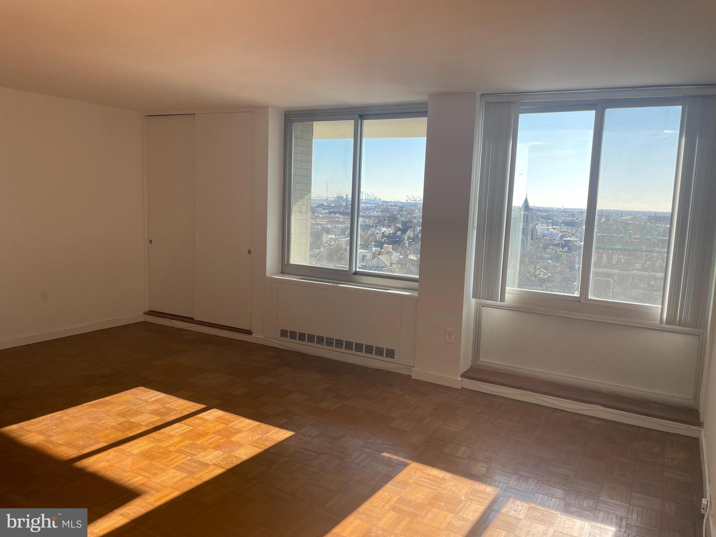 604-36 S Washington Sq #905