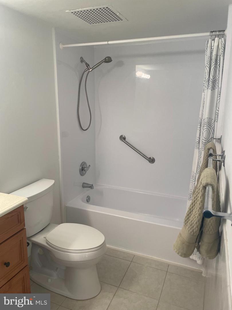 604-36 S Washington Sq #905