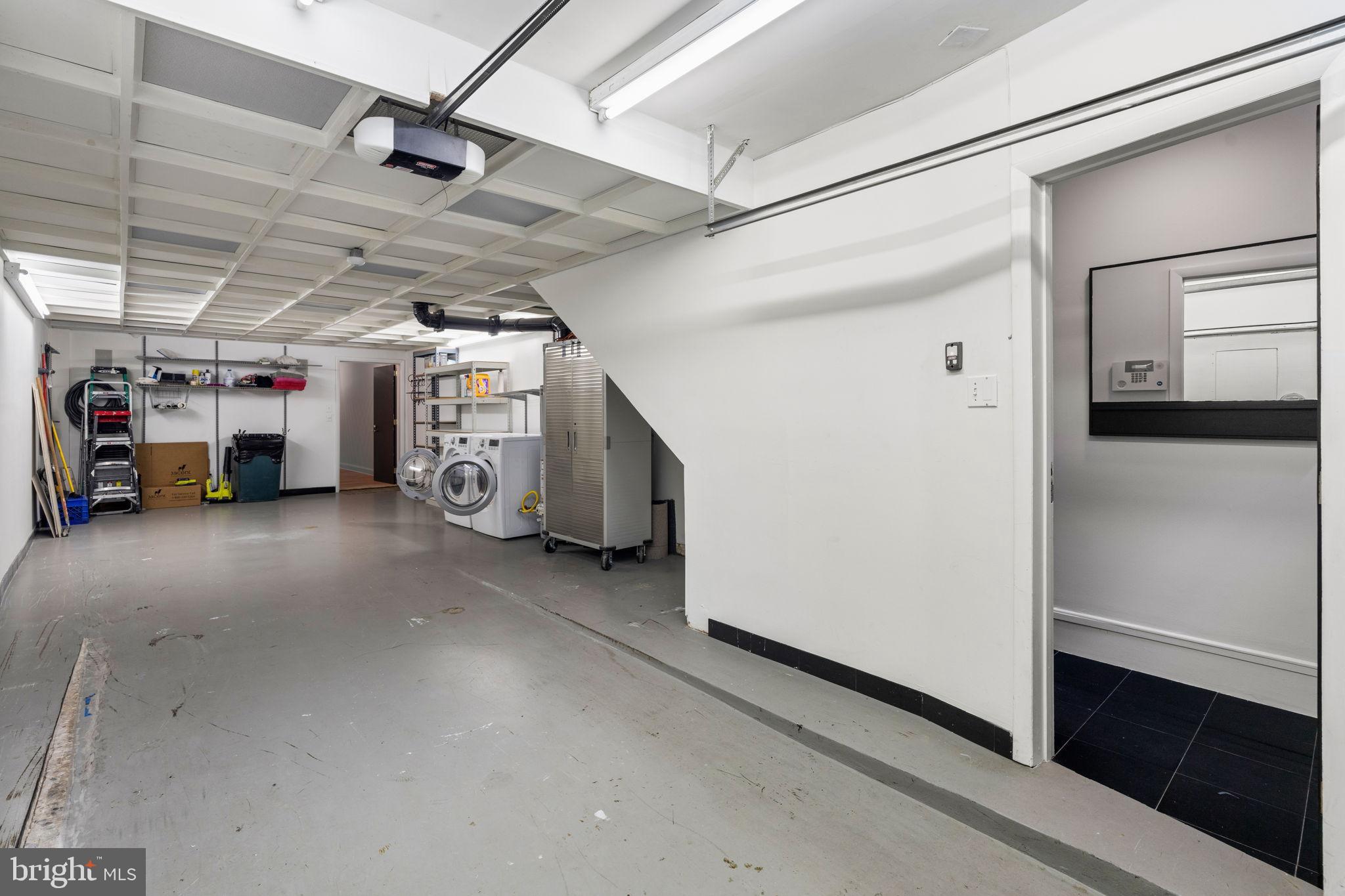 2036 RITTENHOUSE SQUARE