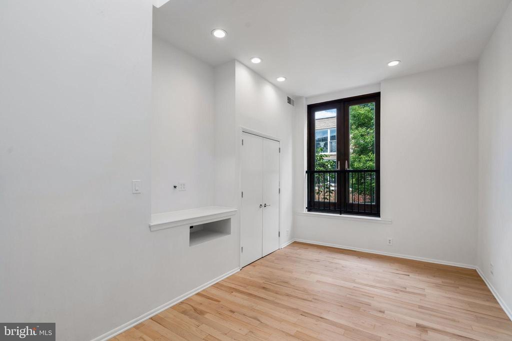 2036 RITTENHOUSE SQUARE