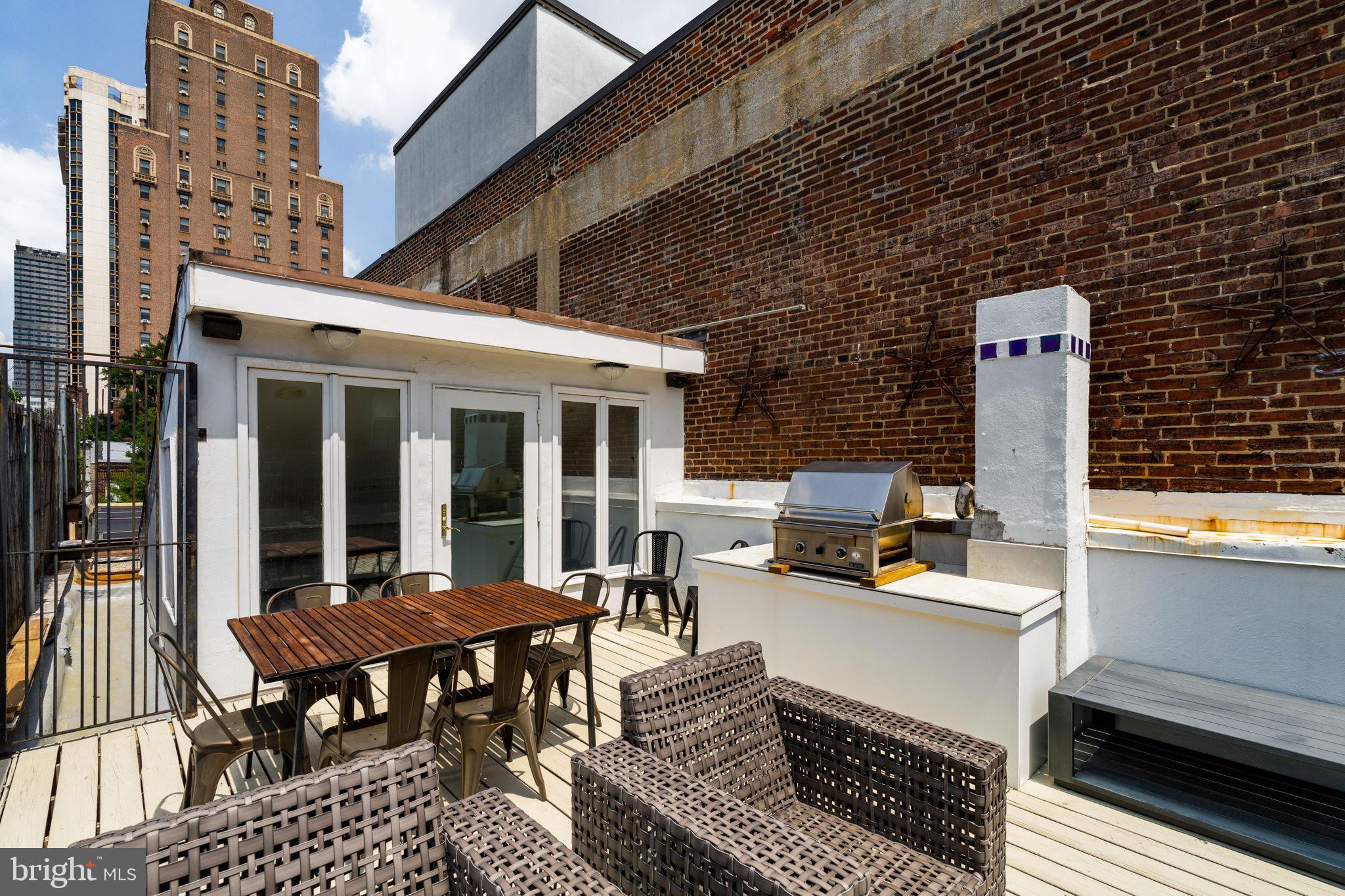 2036 RITTENHOUSE SQUARE