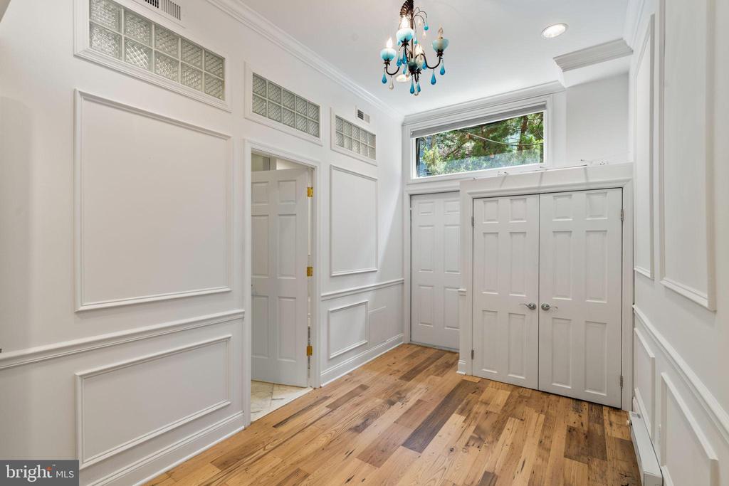 2036 RITTENHOUSE SQUARE
