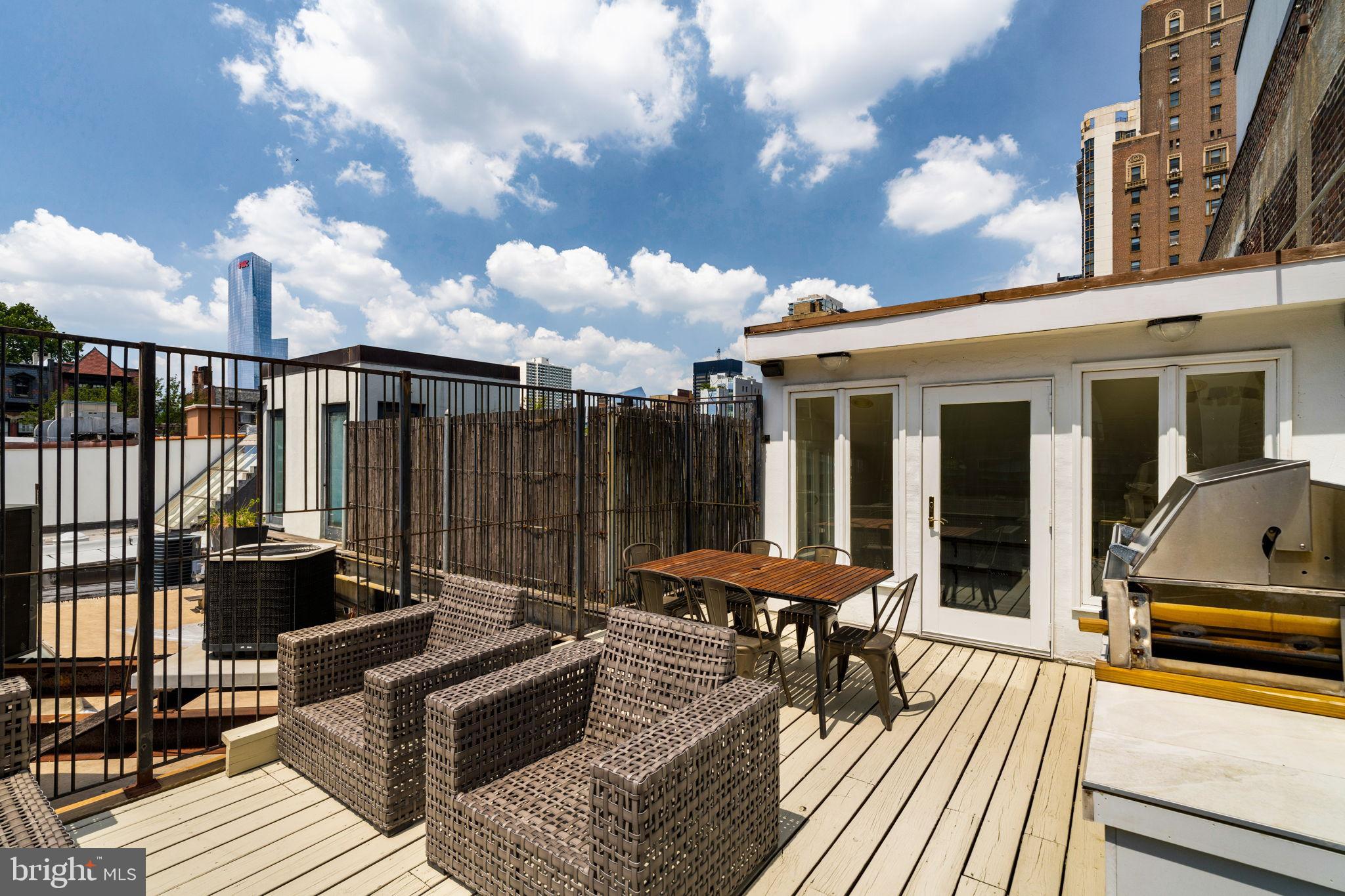 2036 RITTENHOUSE SQUARE