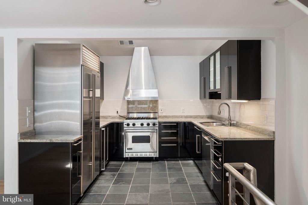 2036 RITTENHOUSE SQUARE