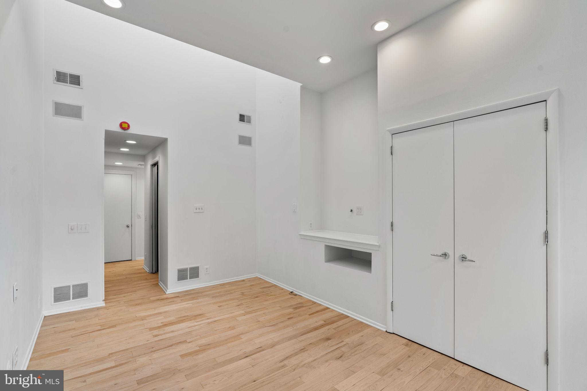 2036 RITTENHOUSE SQUARE