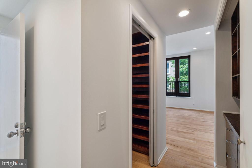 2036 RITTENHOUSE SQUARE