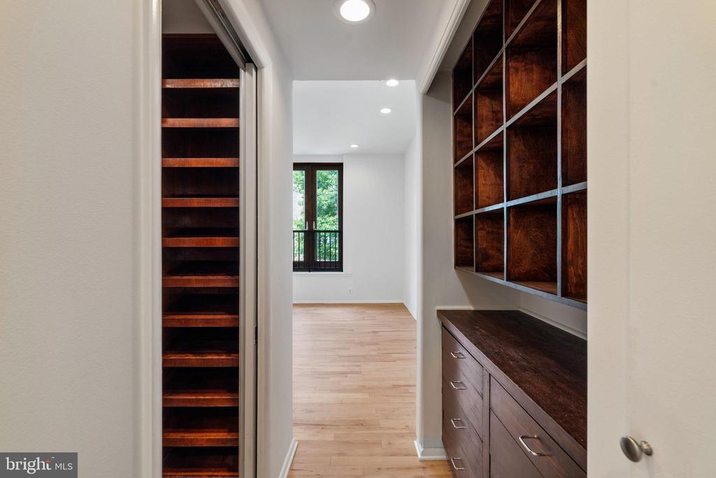 2036 RITTENHOUSE SQUARE