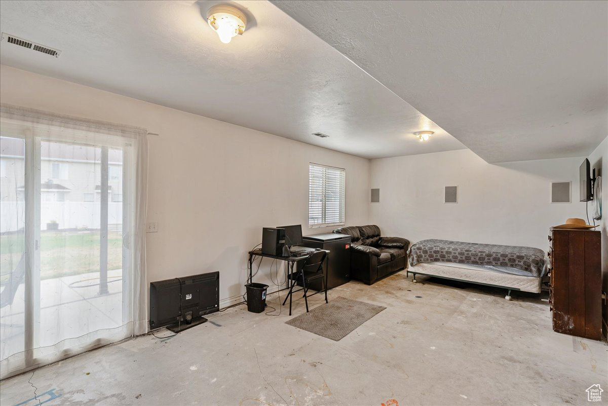 1684 FARM MEADOW RD
