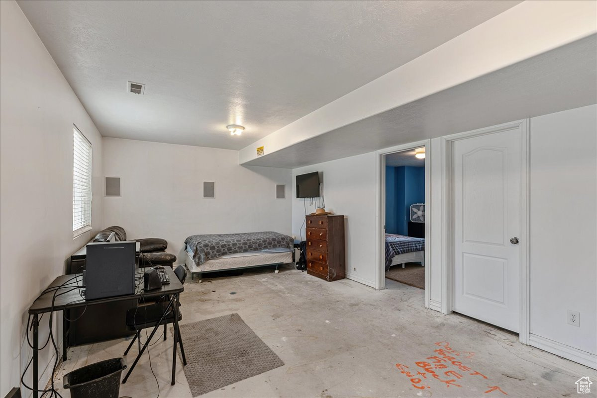 1684 FARM MEADOW RD