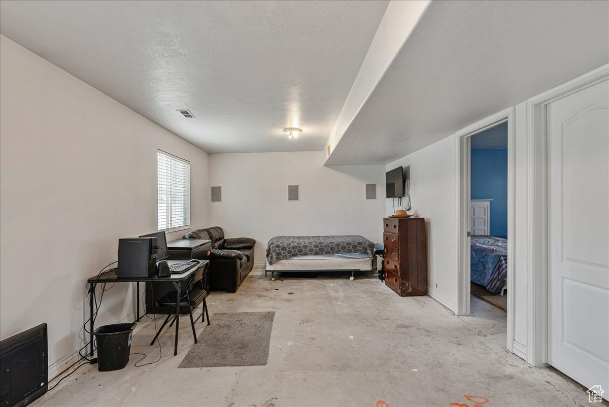 1684 FARM MEADOW RD