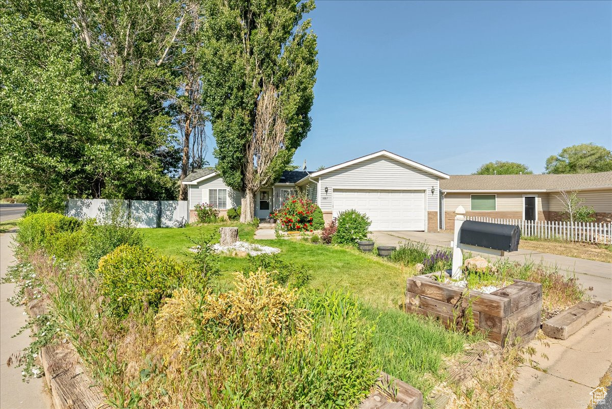 1687 KYLEE LN
