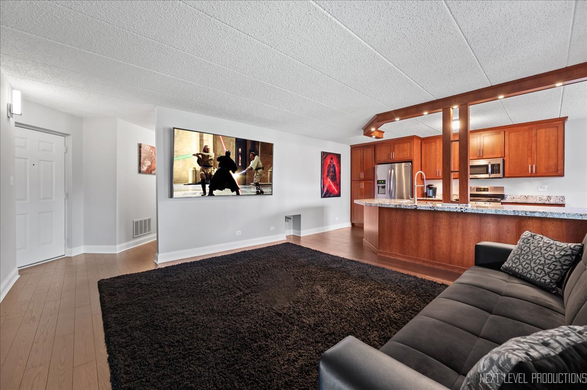 9816 Mill Drive Unit: E1