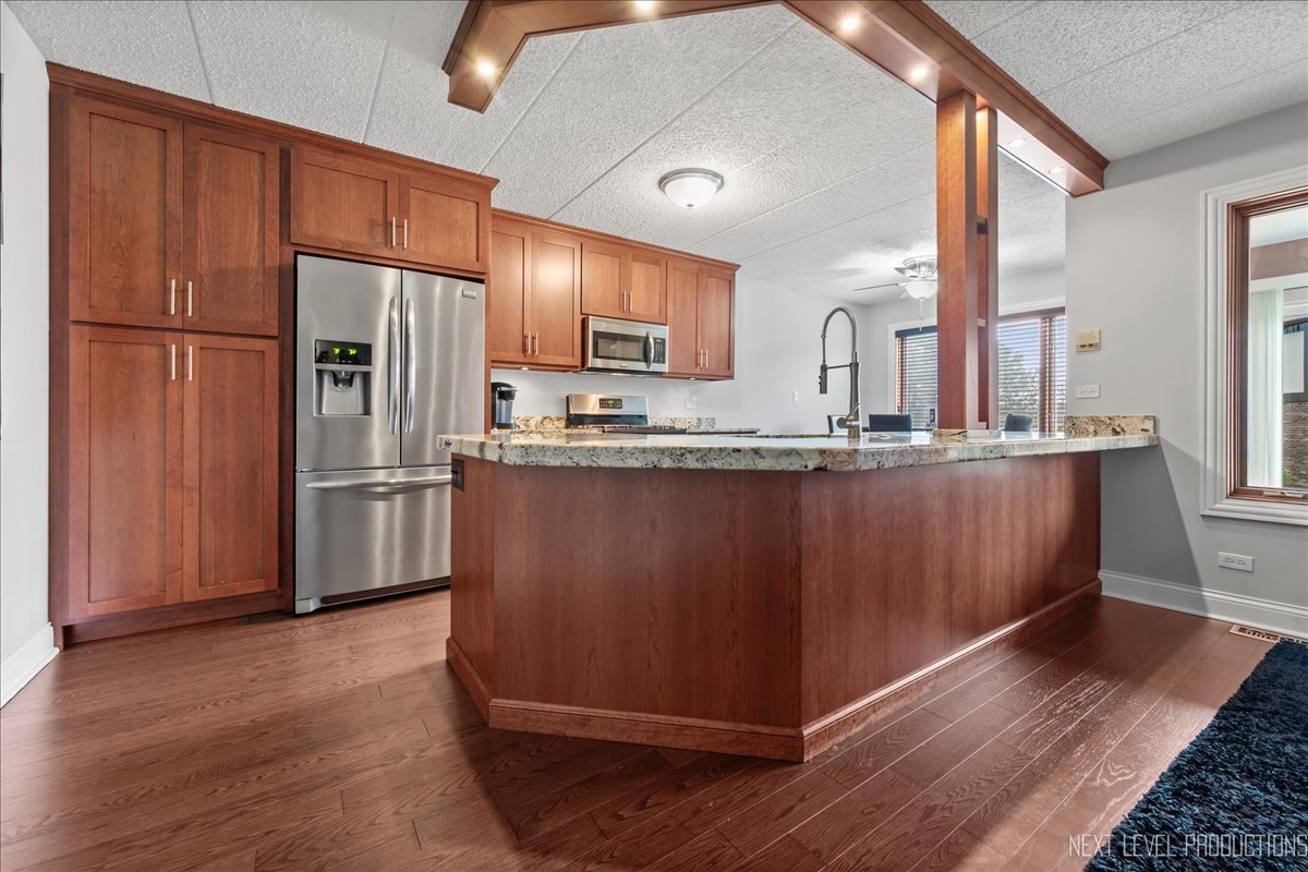 9816 Mill Drive Unit: E1