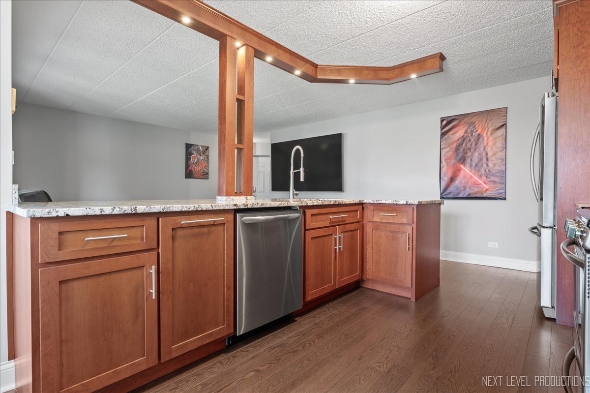 9816 Mill Drive Unit: E1