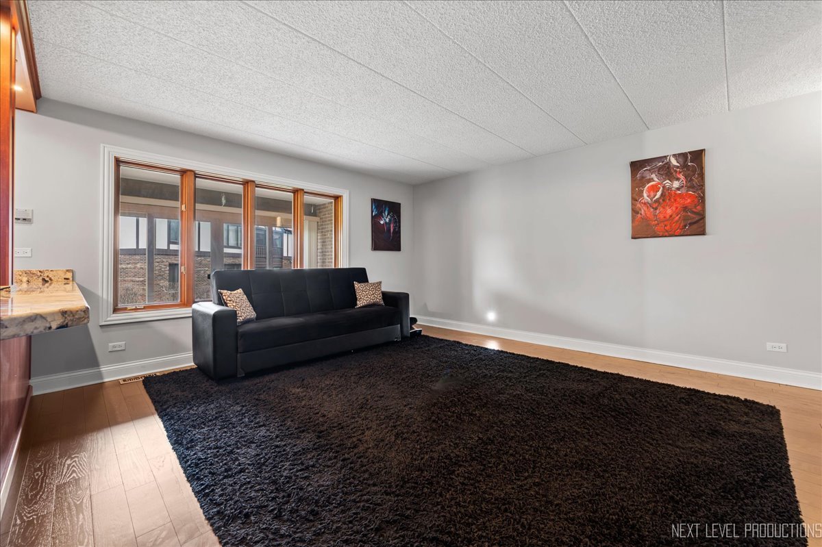 9816 Mill Drive Unit: E1