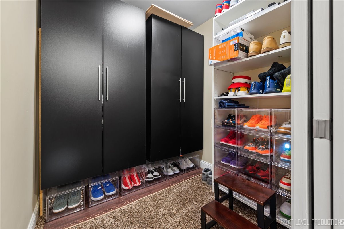 9816 Mill Drive Unit: E1