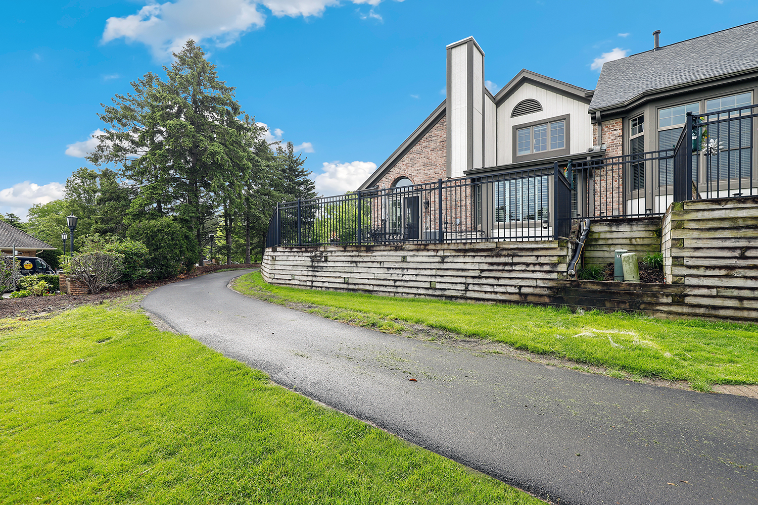 10508 Golf Road