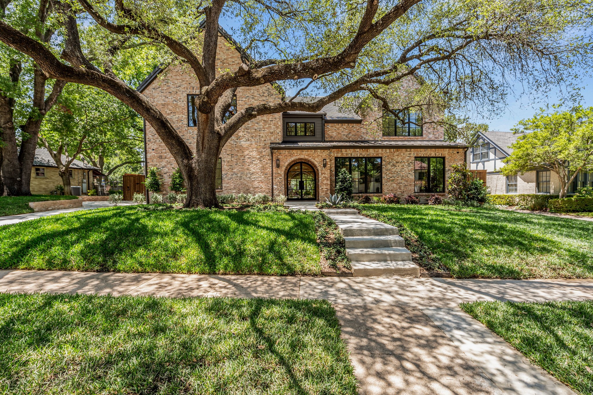 2426 Stadium Drive