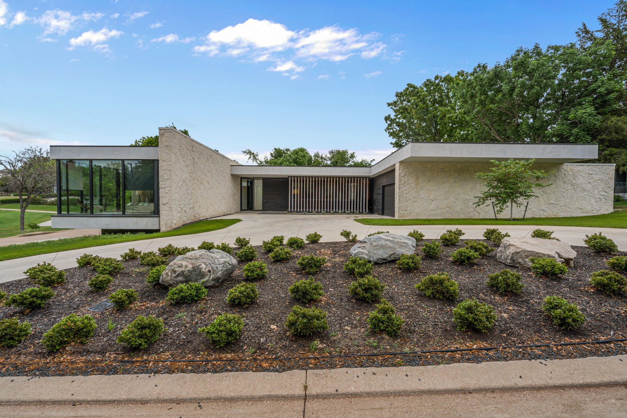 6001 Annandale Drive