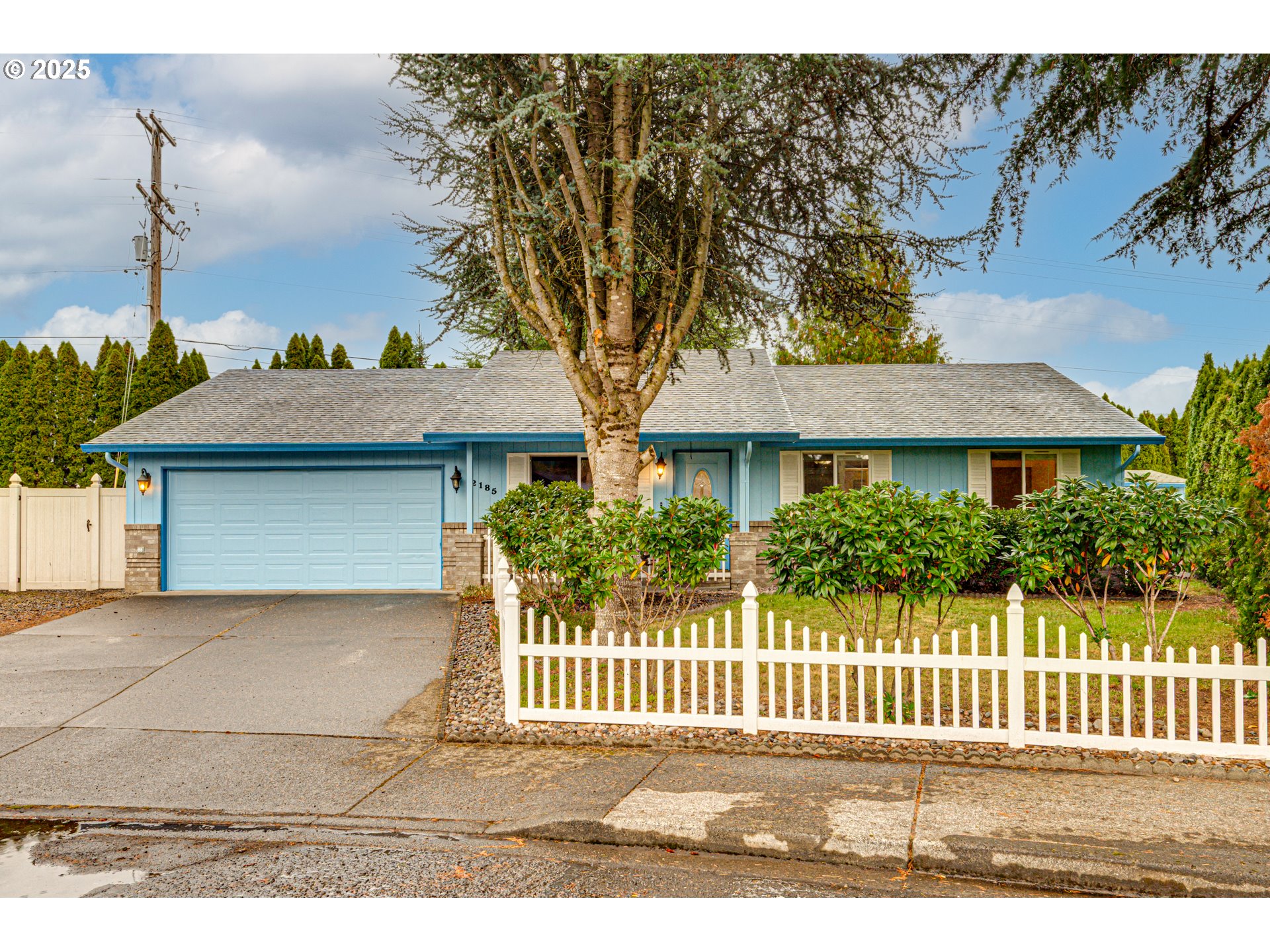 2185 DAHLIA ST