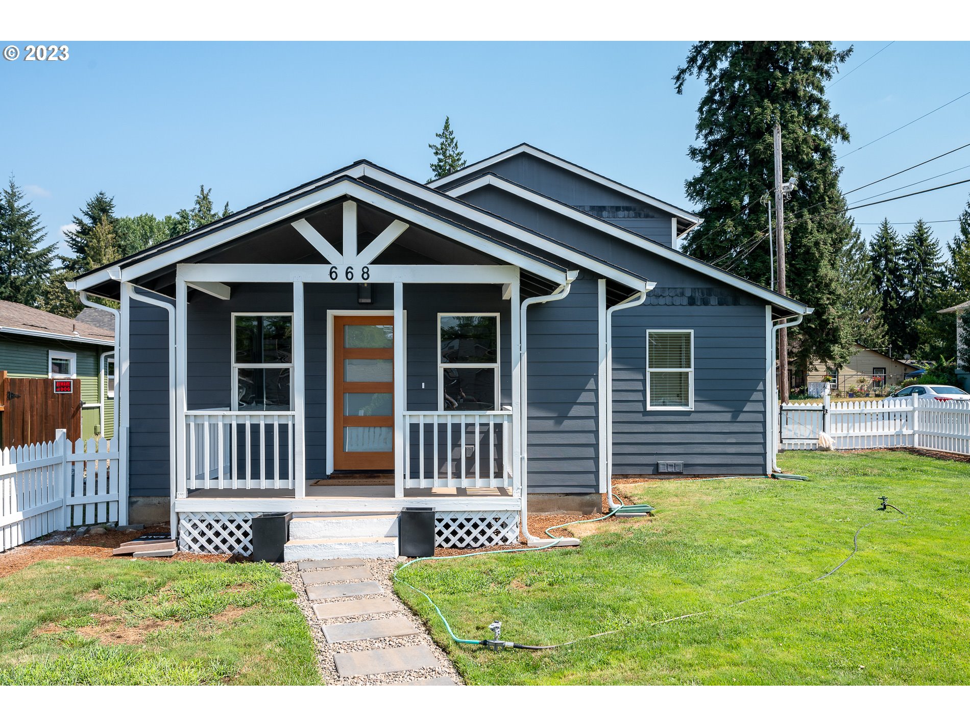 668 SE POLK ST