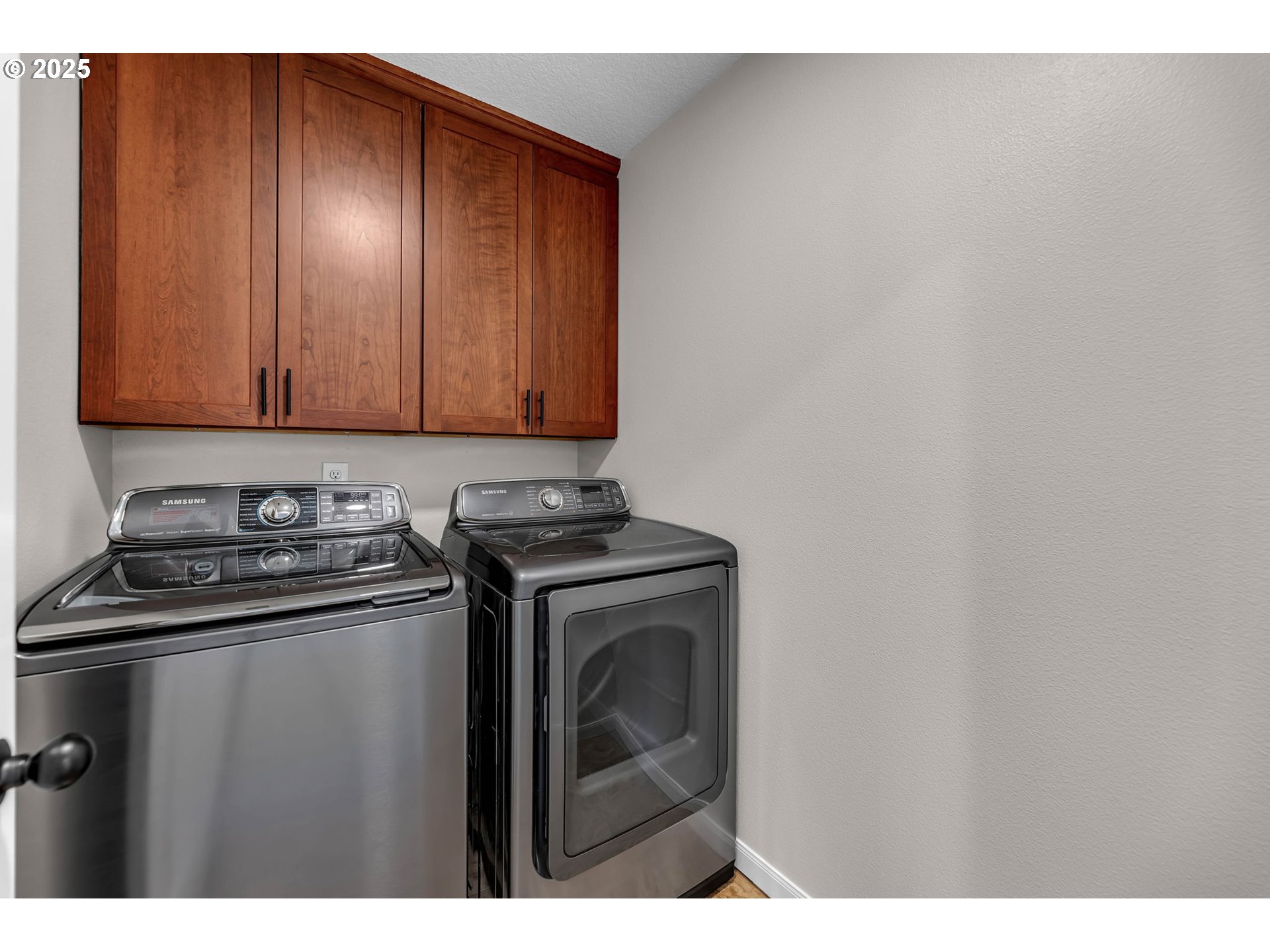 3707 NE MINNEHAHA ST