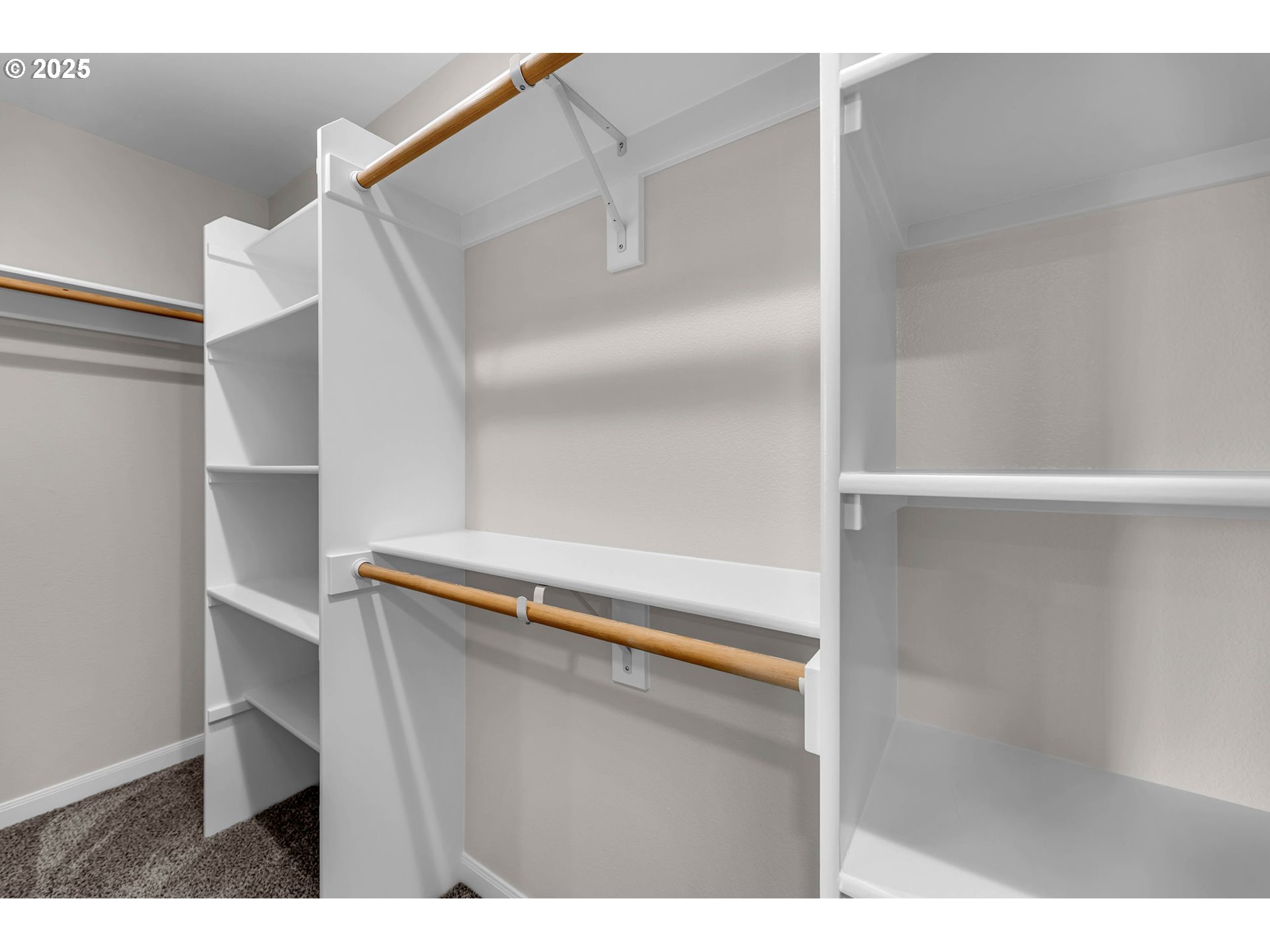 3707 NE MINNEHAHA ST