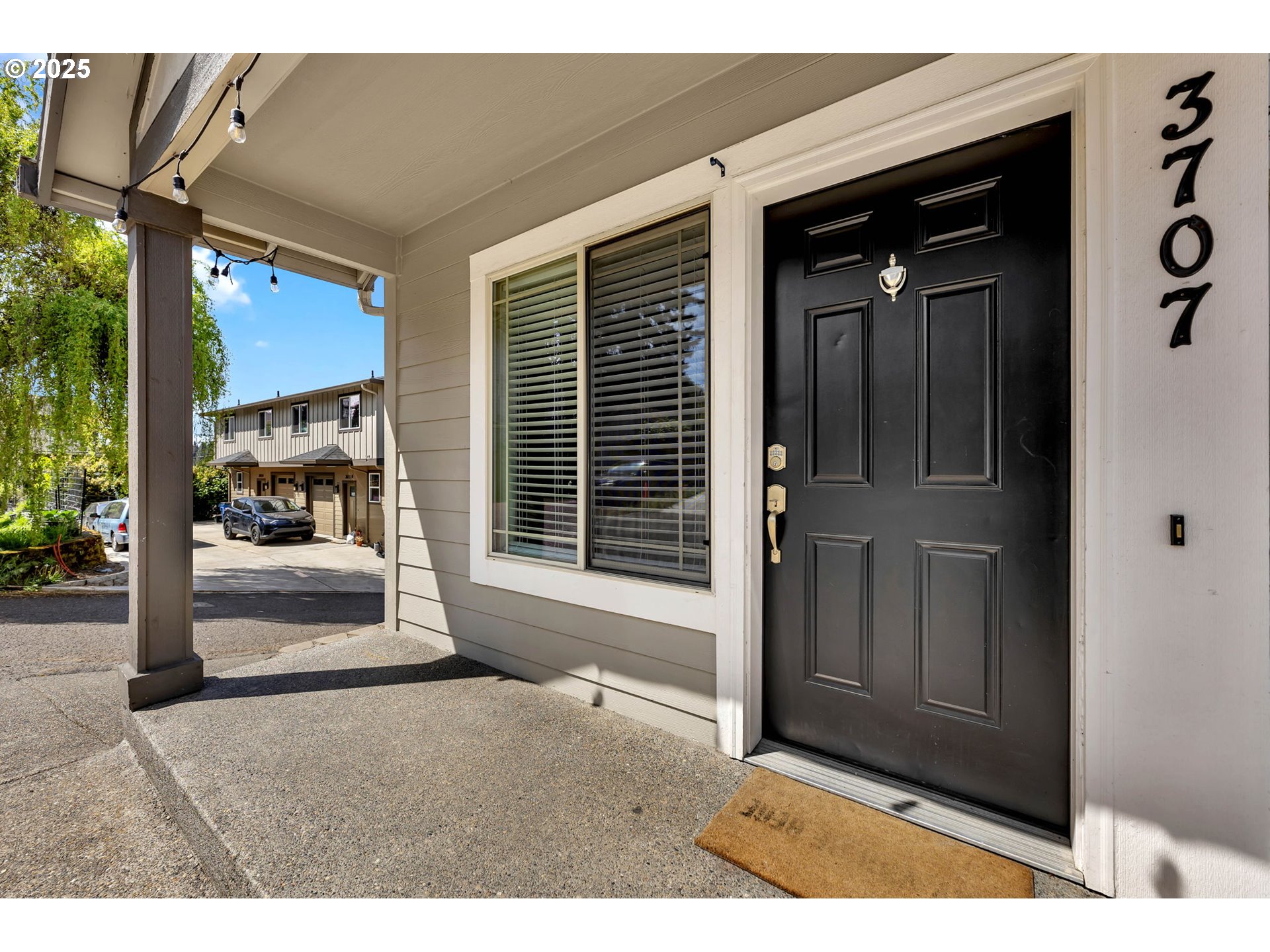 3707 NE MINNEHAHA ST