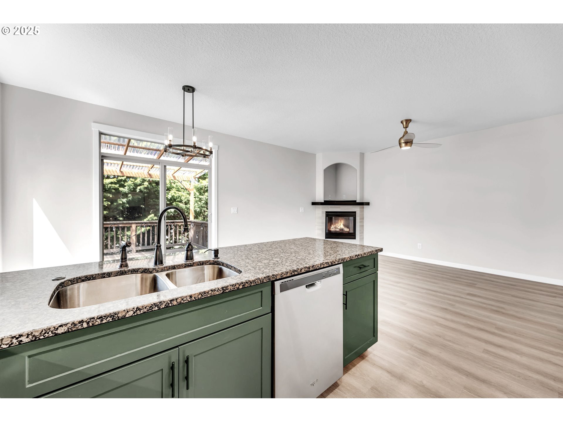 3707 NE MINNEHAHA ST