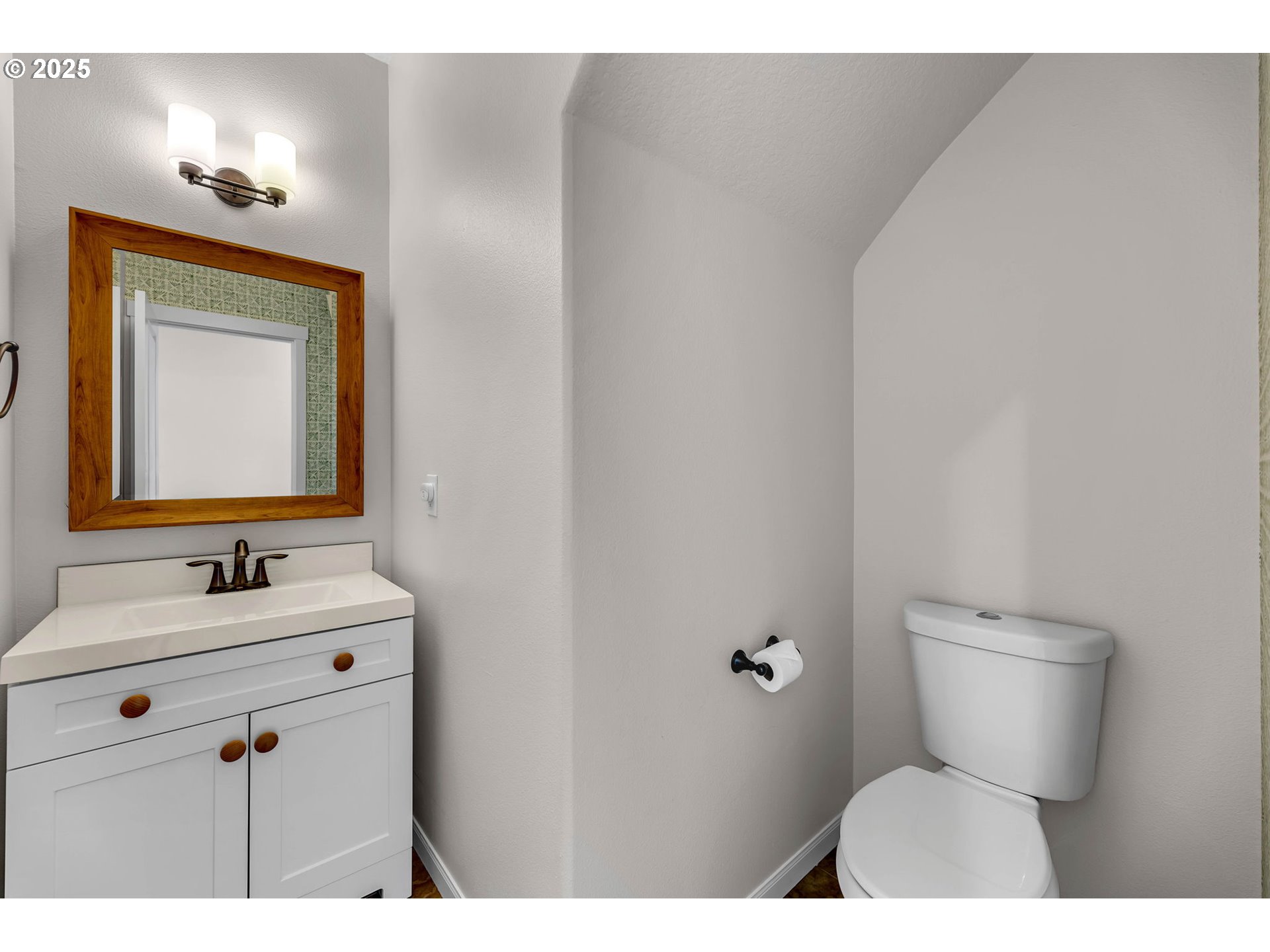 3707 NE MINNEHAHA ST