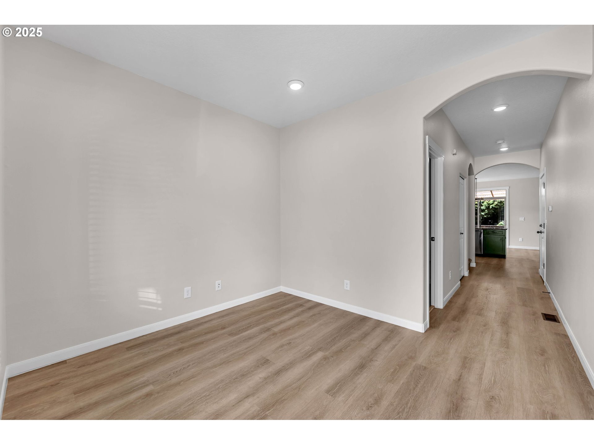 3707 NE MINNEHAHA ST