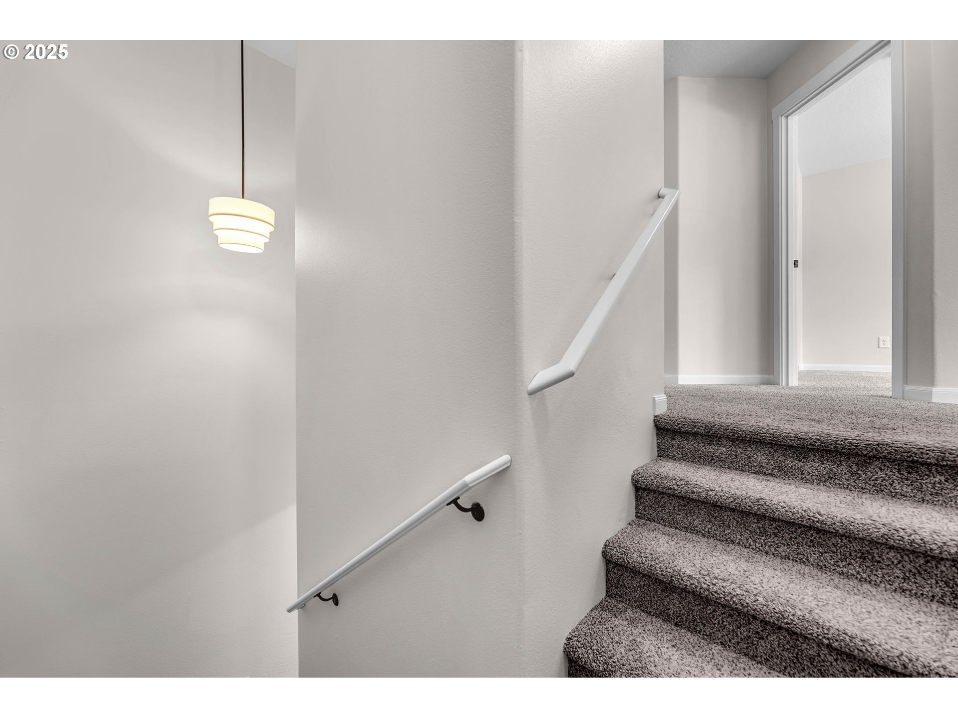 3707 NE MINNEHAHA ST