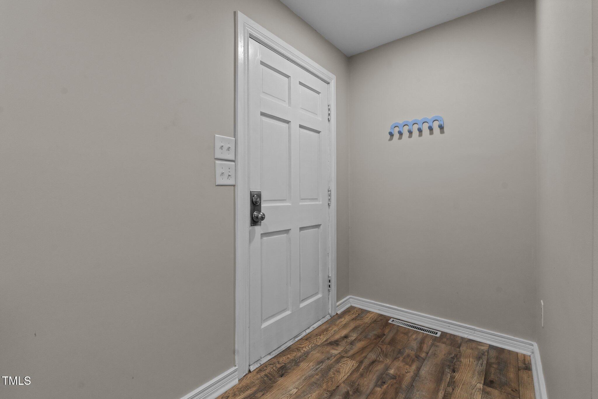 305 W Old Road
