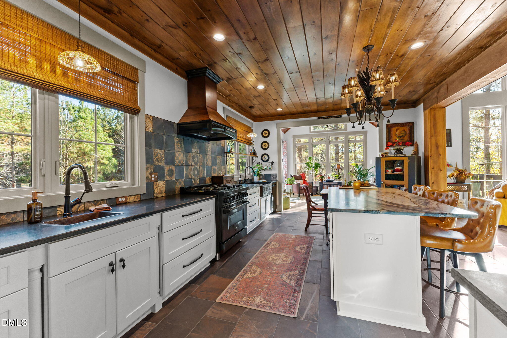 1008 Joe Collins Road