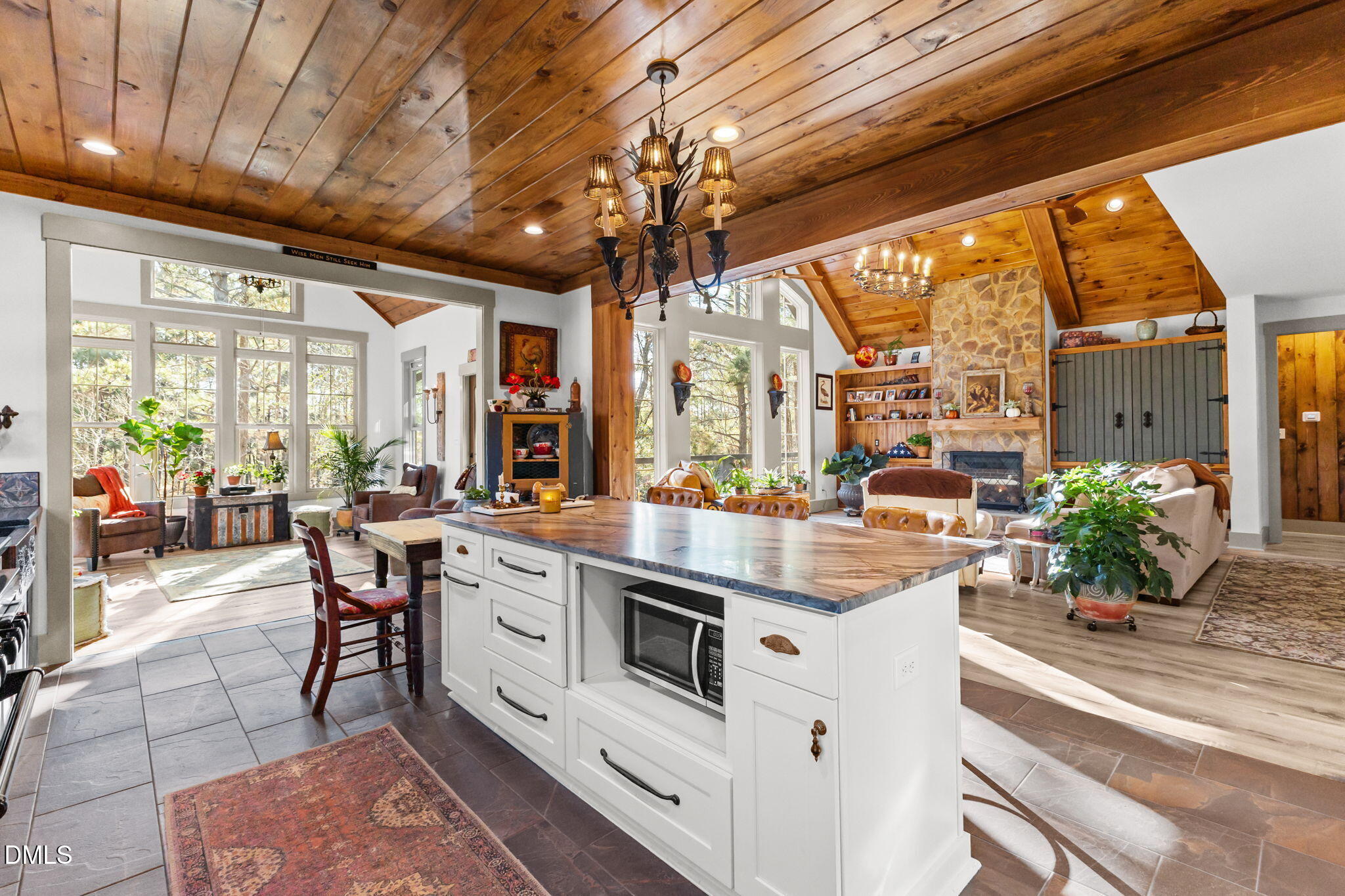 1008 Joe Collins Road