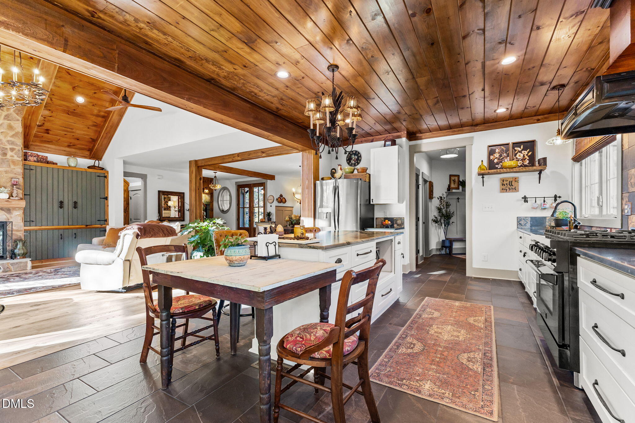 1008 Joe Collins Road