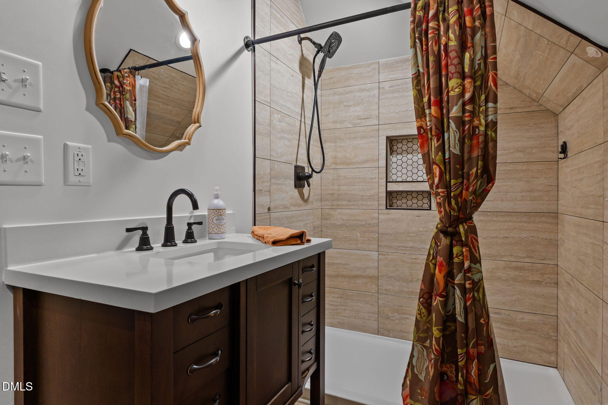 1008 Joe Collins Road