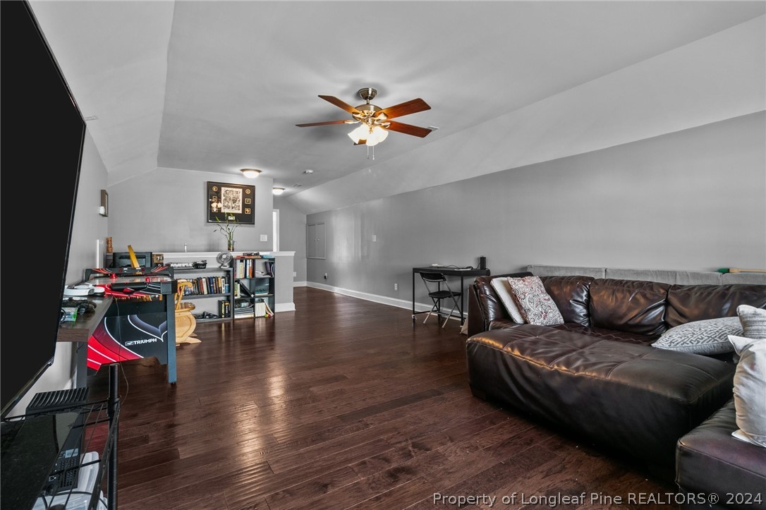 5135 Goshawk Drive