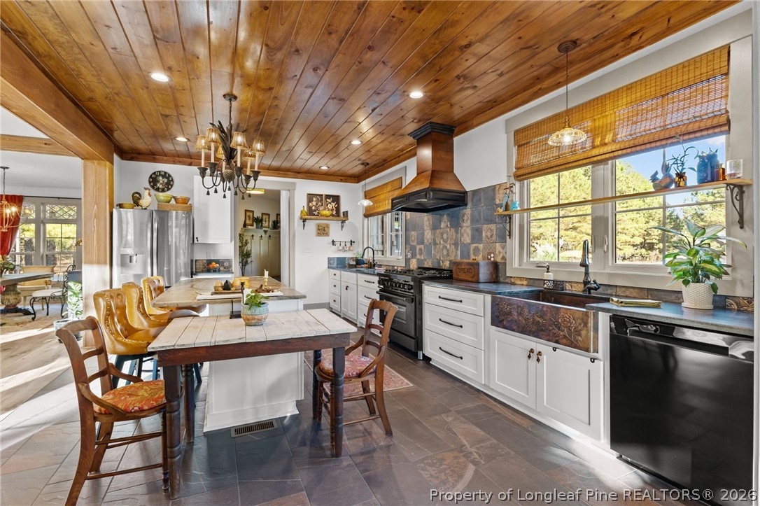 1008 Joe Collins Road