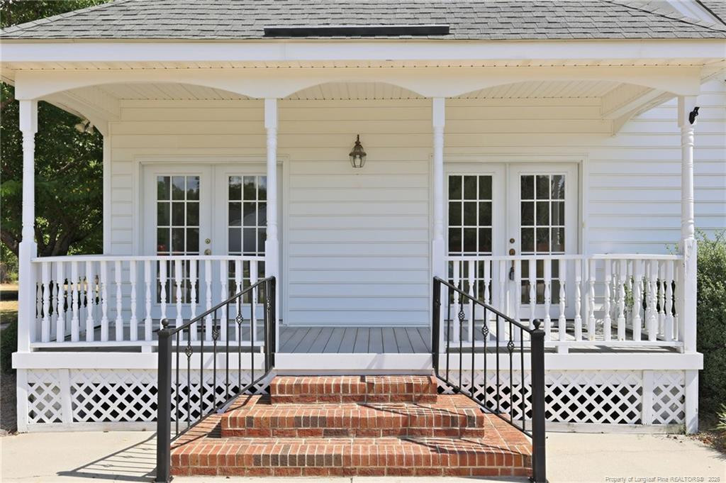 1118 Warren Road