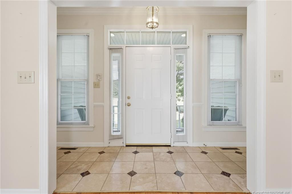 1118 Warren Road