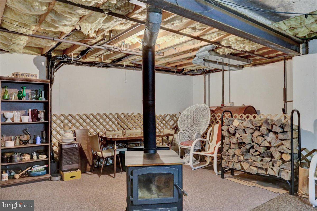 208 Apple Ln