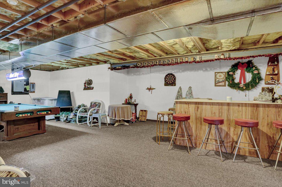 208 Apple Ln