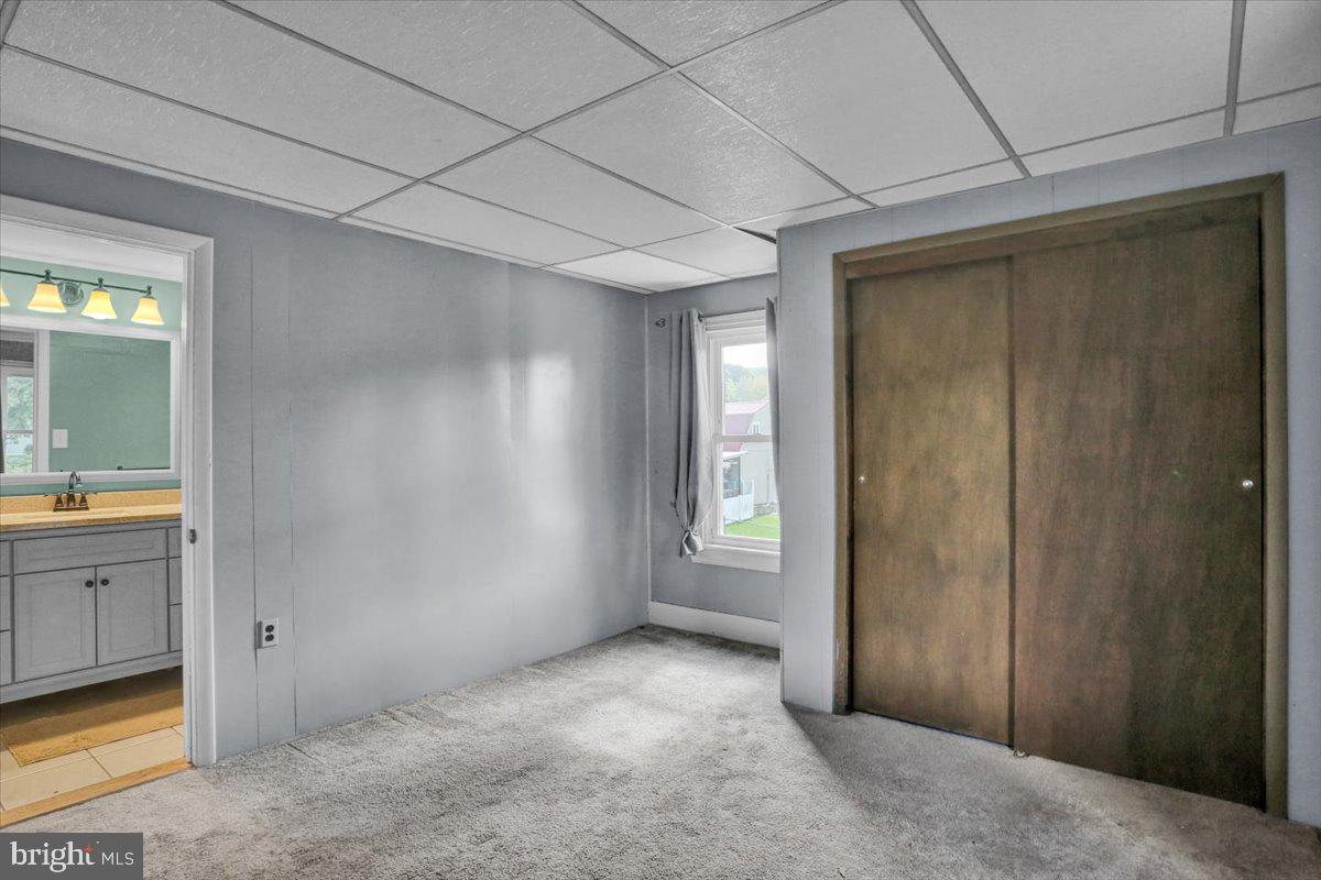 370 Main St