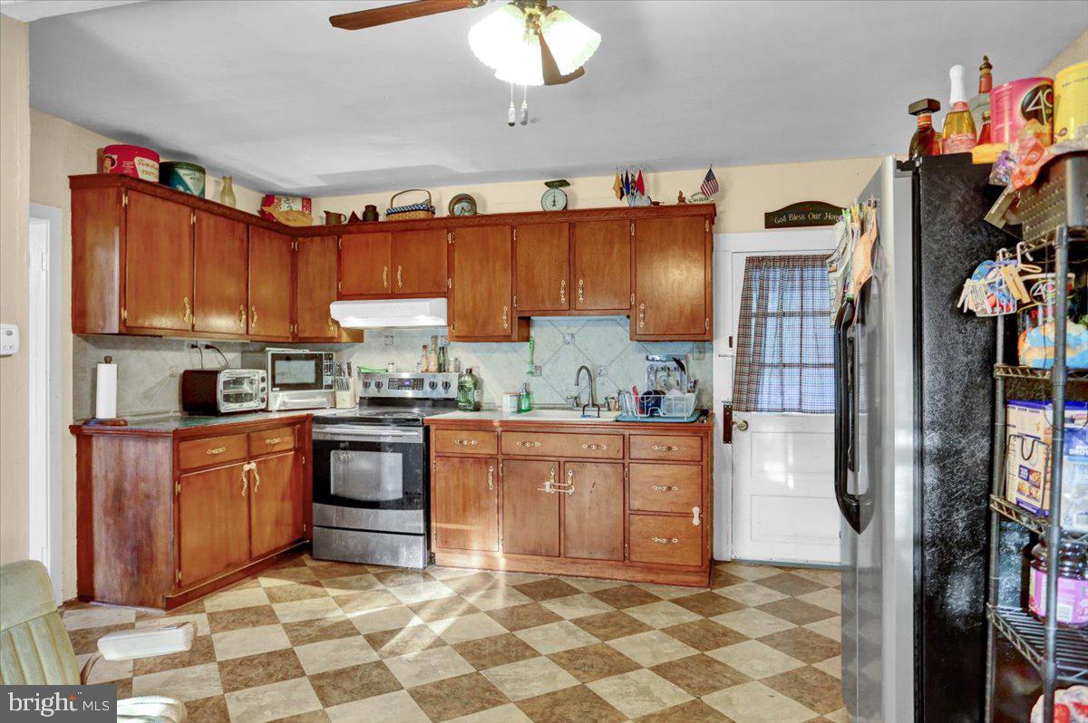 1803 Weavertown Rd