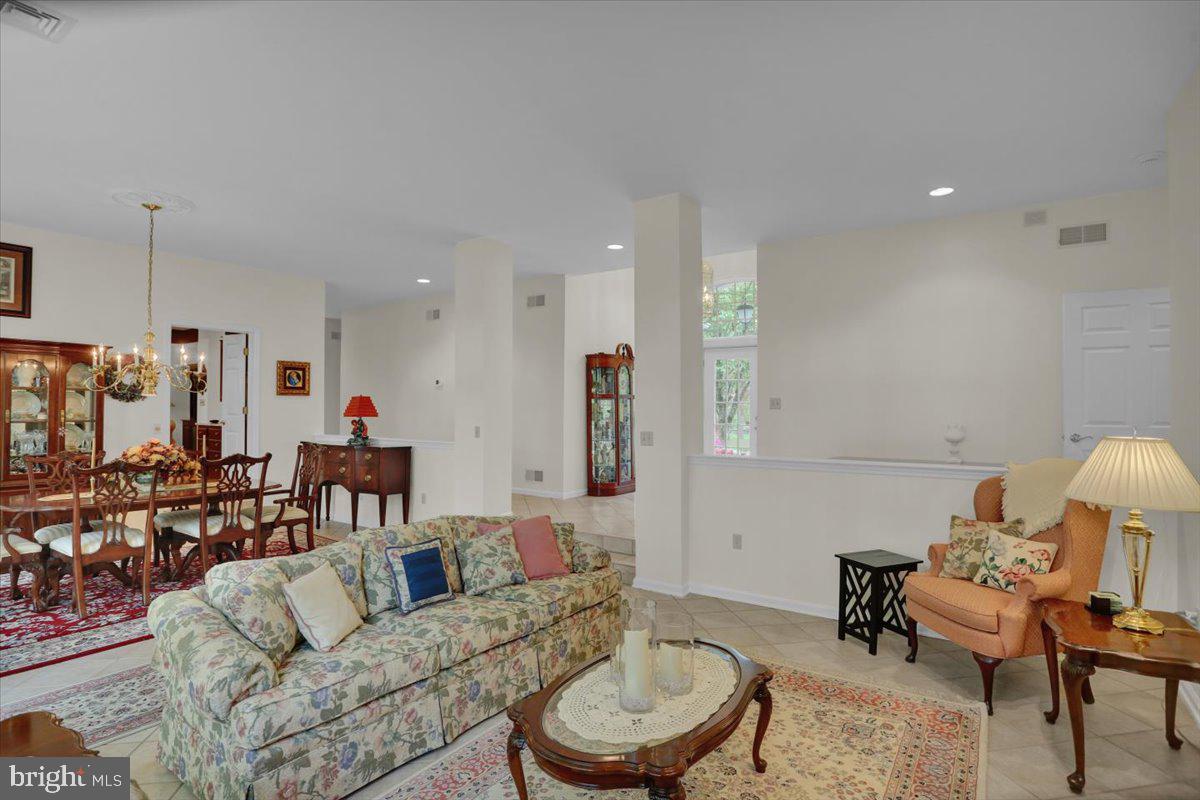 30 Kendall Dr