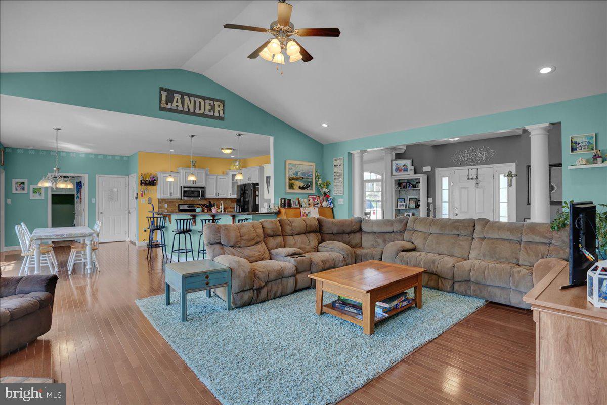 20 Sawgrass Dr