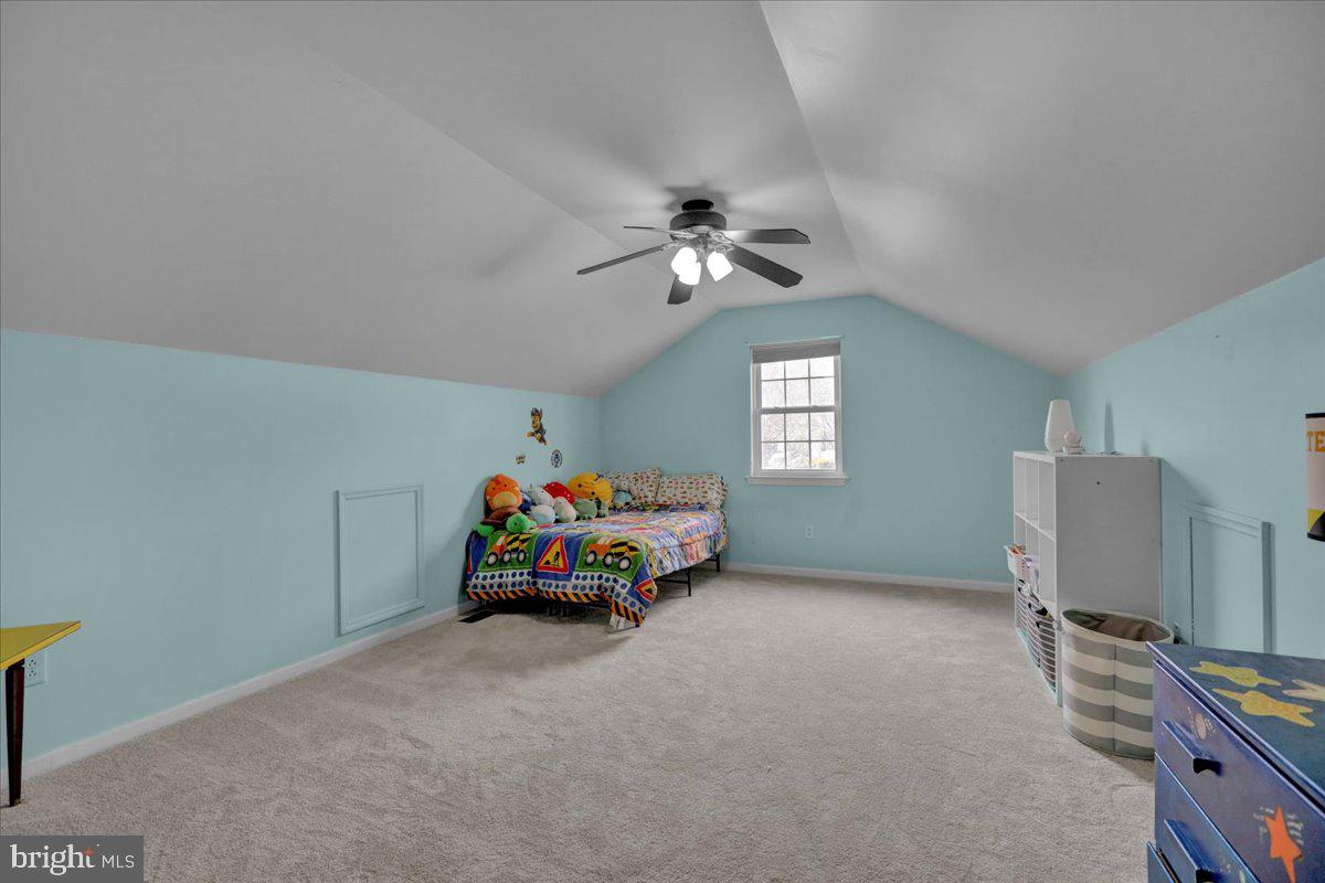 26 Bowes Ln