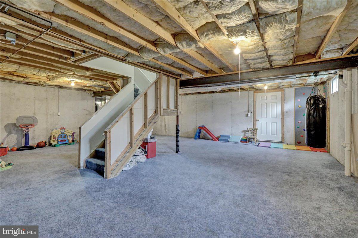 26 Bowes Ln