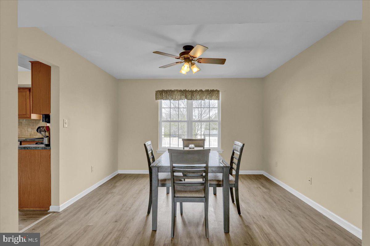 26 Bowes Ln
